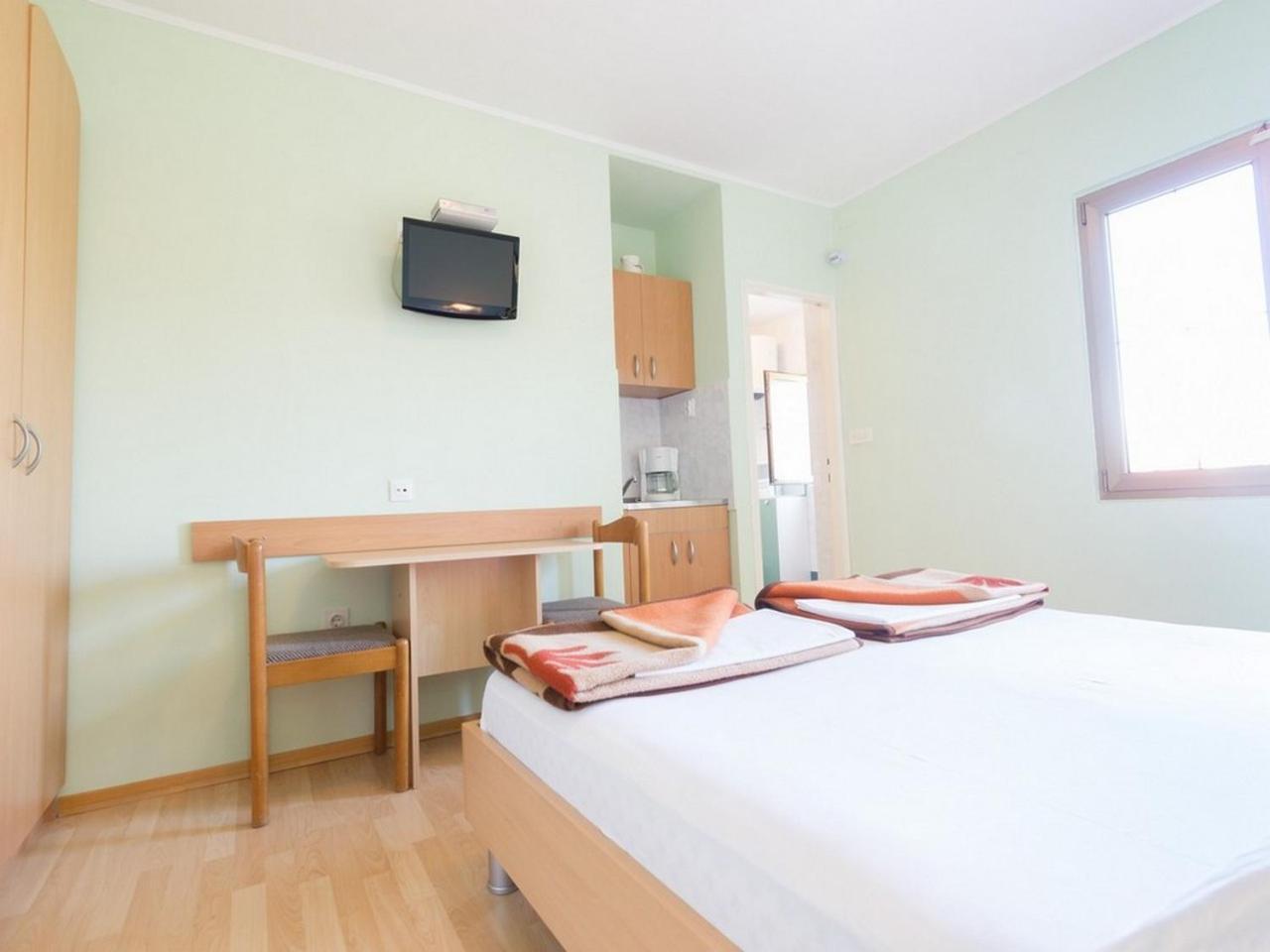 Apartment And Rooms Kristina Baška Dış mekan fotoğraf