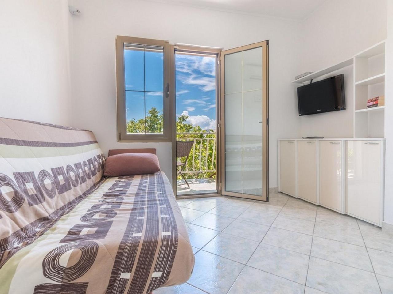 Apartment And Rooms Kristina Baška Dış mekan fotoğraf