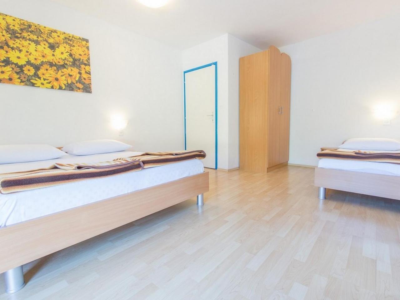 Apartment And Rooms Kristina Baška Dış mekan fotoğraf